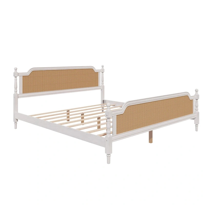 Bett im traditionellen Stil mit Rattan-Kopf- und Fußteil für das Schlafzimmer