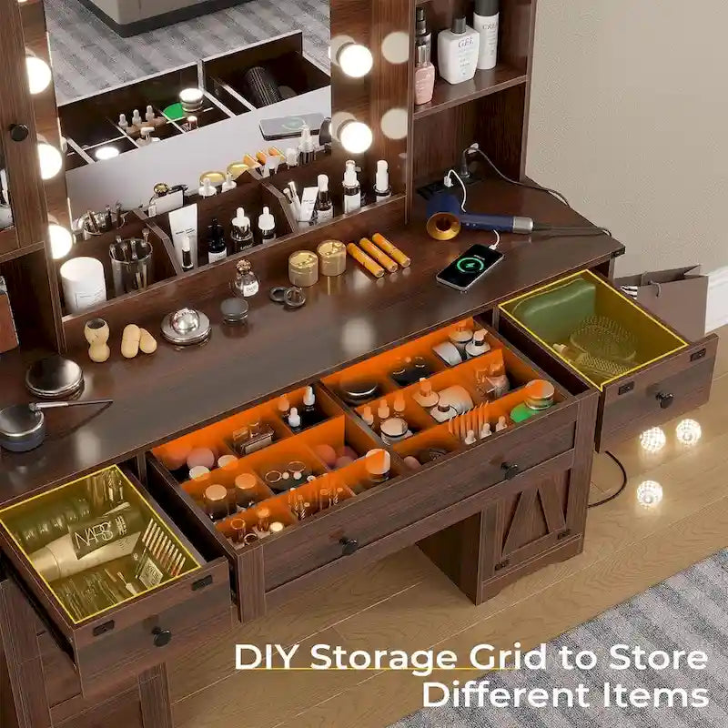Coiffeuse avec grands miroirs Hollywood et ampoules