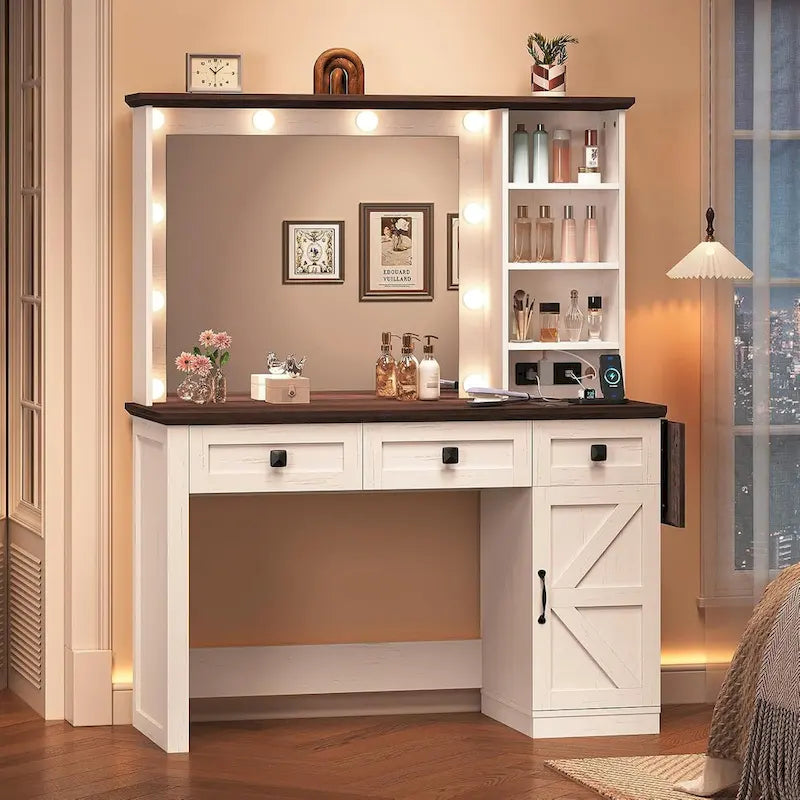 Coiffeuse avec grands miroirs Hollywood et ampoules