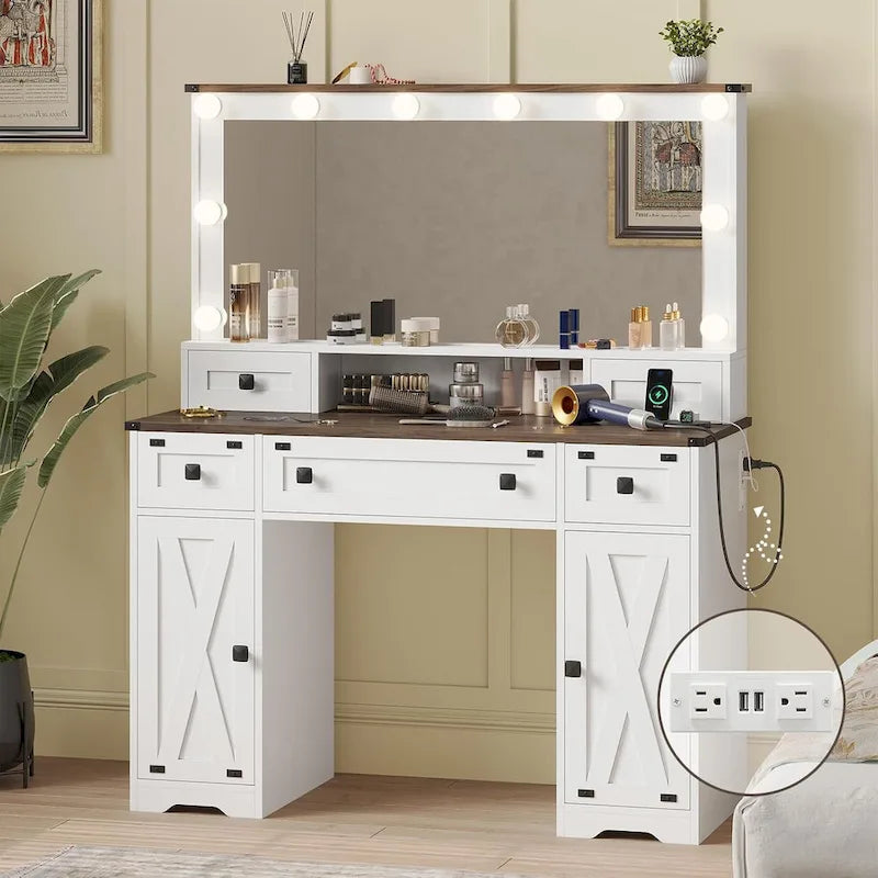 Coiffeuse avec grands miroirs Hollywood et ampoules