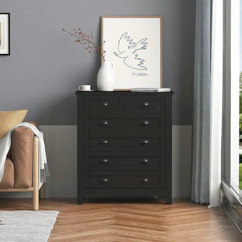 Cómoda moderna con estructura de madera maciza y tiradores retro en forma de concha